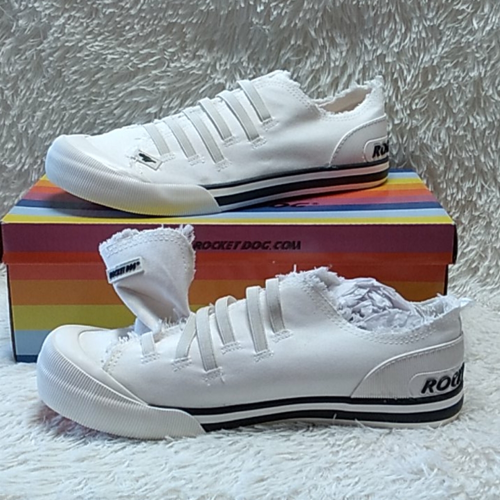 NWB Rocket Dog Sneakers Size 9